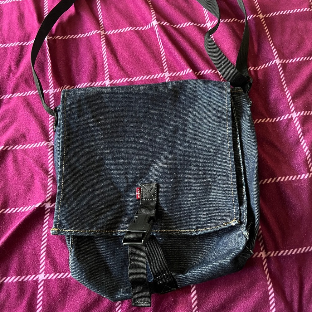 Levi’s Blue Denim shoulder bag